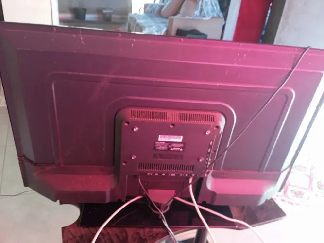 Vendo só trincou a tela tem trocar ou retirada de pecas