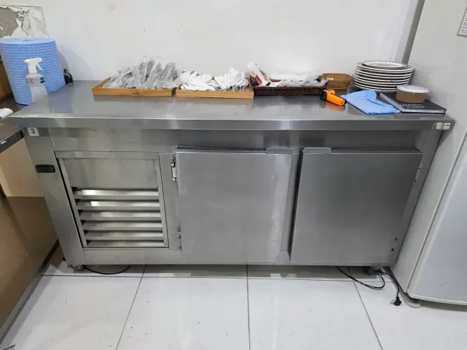 Refrigerador / Geladeira Balcão 2 Portas