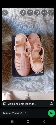 Sandália Melissa de salto 