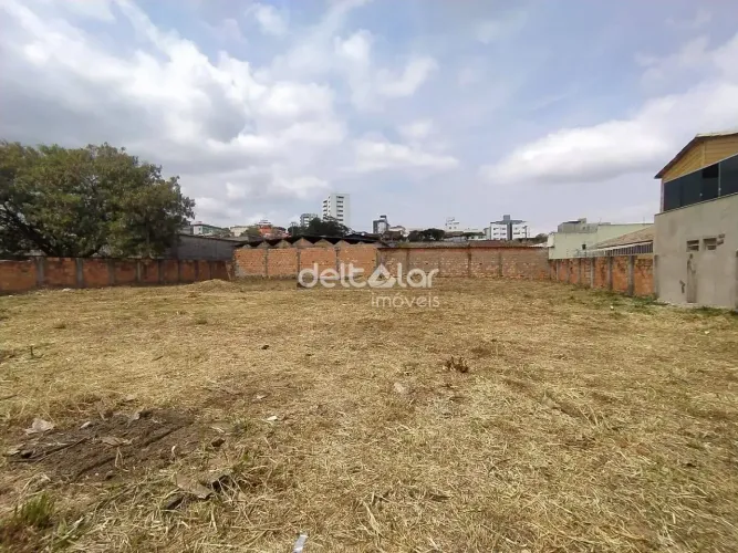 Lote plano / Terreno comercial com 900 metros, São Bernardo, Belo Horizonte,MG