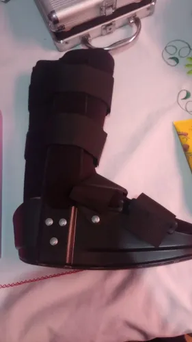 Bota ortopédica nova