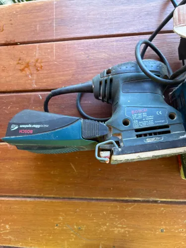 Lixadeira orbital Bosch GSS 140 A Professional original.