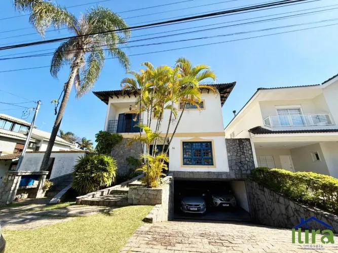 Casa Para Venda Com 4 Dormitorios, 6 Vagas de Garagem e Piscina No Residencial 6, Alphavil