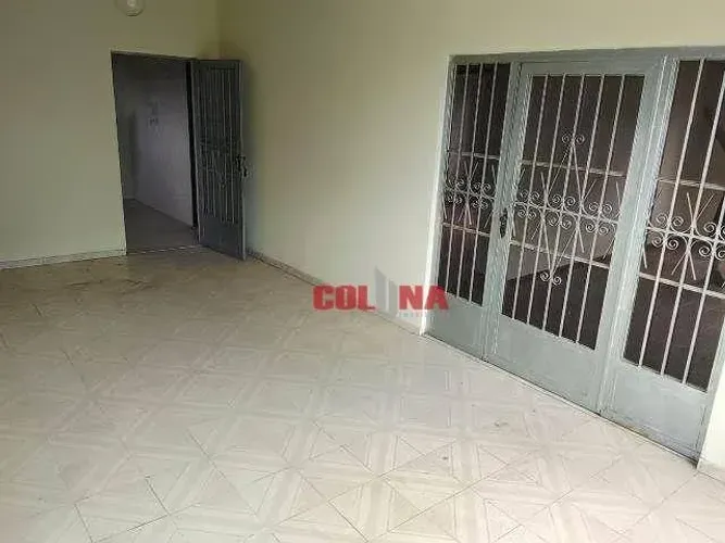 Casa com 2 quartos para alugar, 200 m² por R$ 1.100+taxas/mês - Barbuda - Magé/RJ