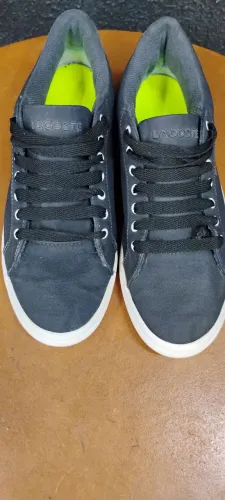 Tênis Lacoste original número 39