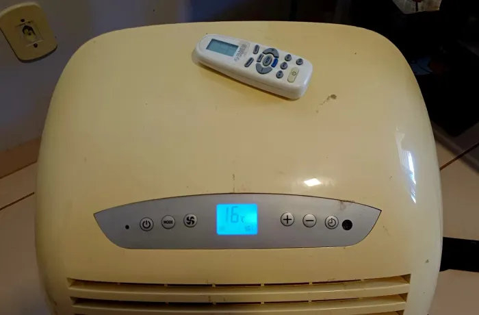 Ar-condicionado Portátil Olimpia Splendid 9.500 BTUs 220V com Controle