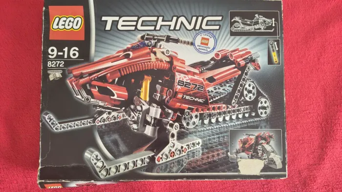 LEGO 8272 NA CAIXA COM PELAS LACRADAS NO SAQUINHO.. NUMCA FOI UDADO PEÇA DE COLECIONADOR.