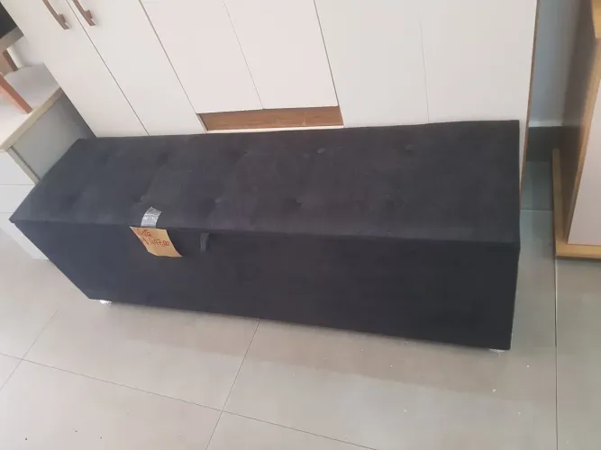 Puff baú de veludo 