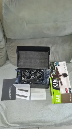 VENDE-SE RTX 3050 NUNCA USADA COM CAIXA.