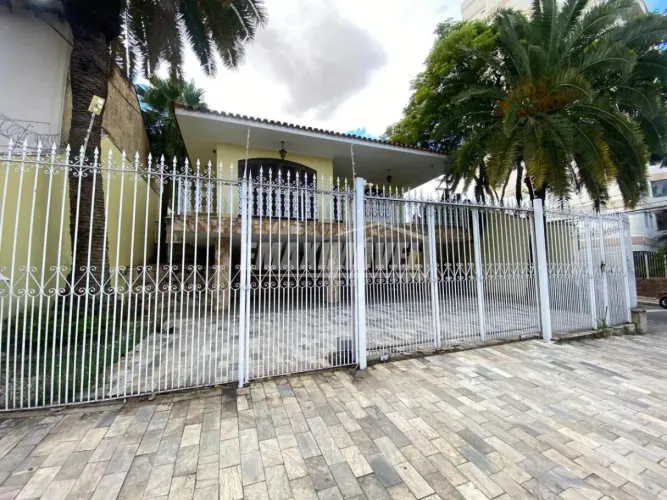 Casa comercial com 3 Quartos sendo 1 suíte e 3 salas - Vila Trujillo