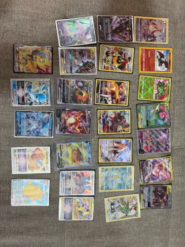 VENDO LOTE DE CARTAS ULTRA RARAS 