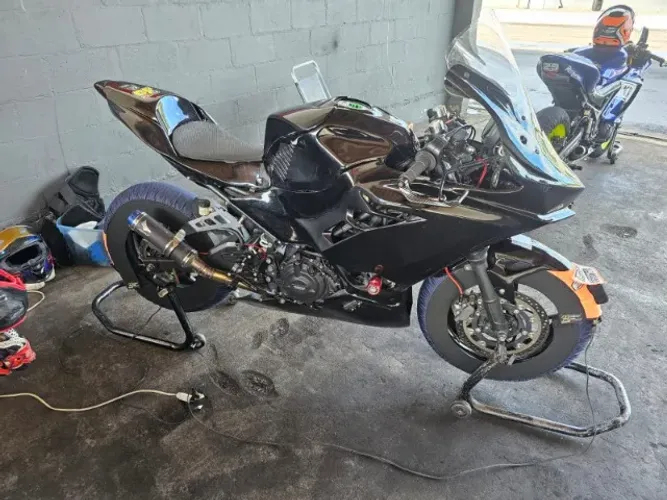 Kawasaki Ninja 400 Pista