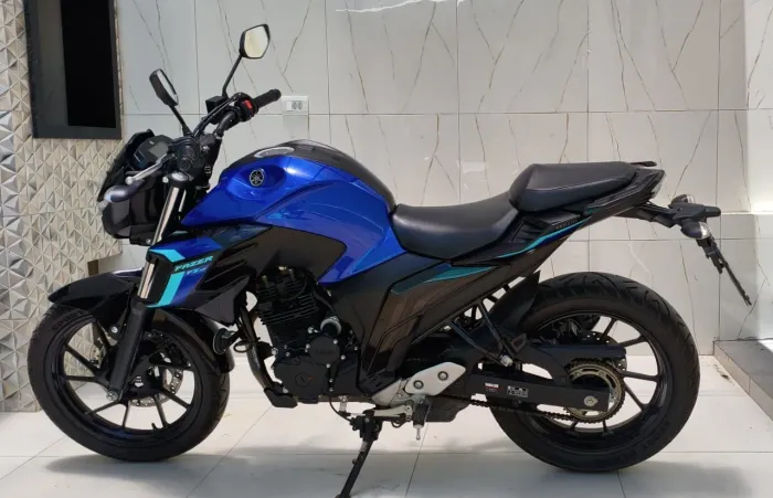 Moto Yamaha FZ25 Azul 2024