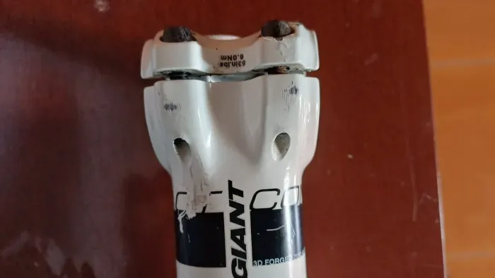 Mesa giant contact