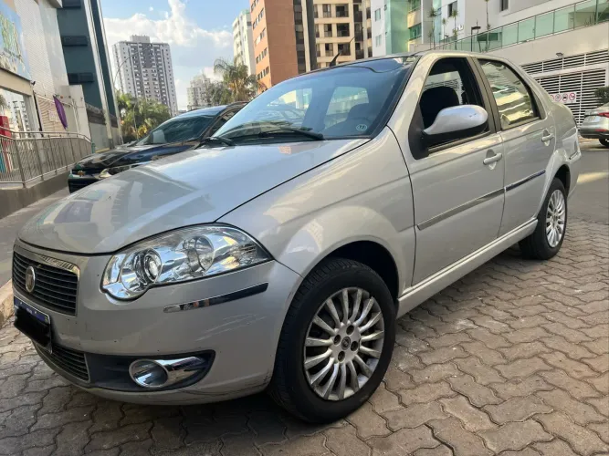 Fiat Siena Essence Dualogic 1.6 Flex 16V 4P 2012