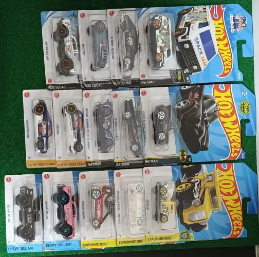 Hotwheels (kit com 14 unidades)