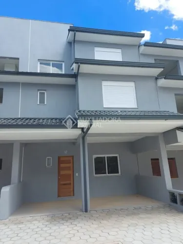 Casa de condomínio à venda no bairro Tristeza com 4 dormitórios/quartos e 138 m².