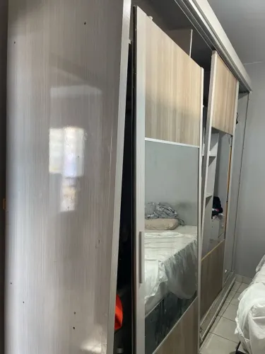 Vendo guarda roupa gigante