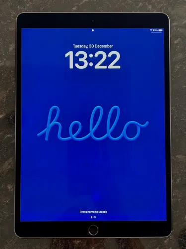 ipad Air 3rd Geração + Case SmartKeyboard + Caneta Baseus