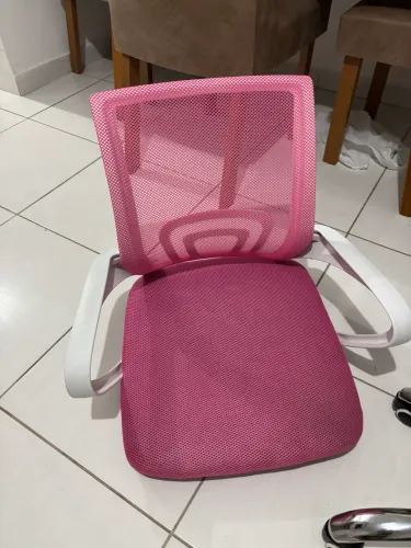 CADEIRA ROSA PRA RETIRADA DE PEÇAS