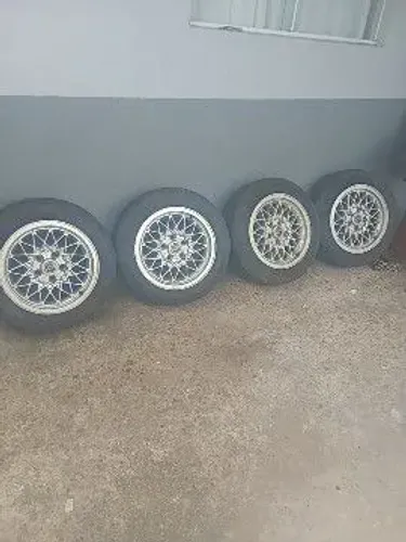 Rodas 15 de liga leve 5 furos da Chevrolet