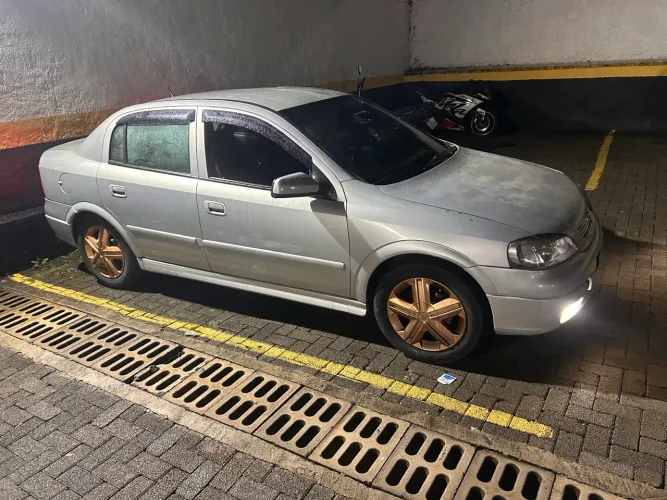 Chevrolet Astra GL 1.8 MPFI 3P 2000