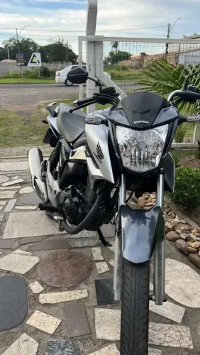 Titan 160