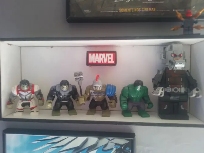 5 BONECOS SIMILARES LEGO