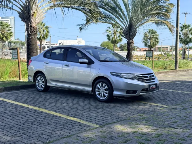 Honda City Sedan LX 1.5 Flex 16V 4P Aut. 2013