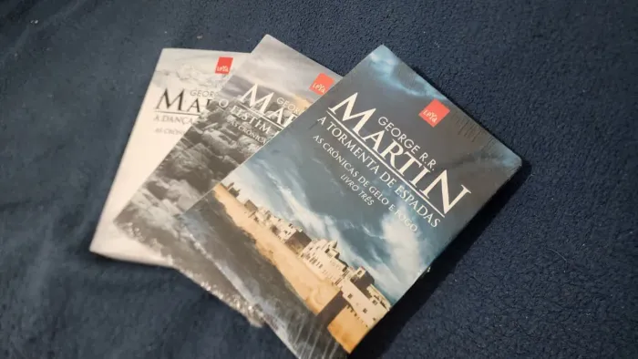 Livros Crônicas de Gelo e Fogo - Dança dos Dragões, Tormenta das Espadas Festim dos Corvos