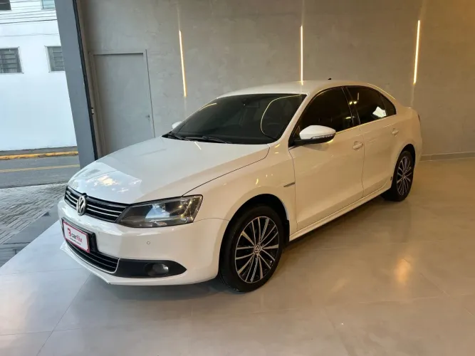 Volkswagen Jetta Highline 2.0 TSI 16V 4P Tiptronic 2014