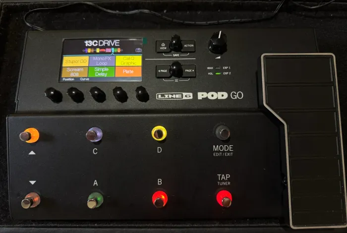 Pedaleira PodGO line 6 zerada com hard case