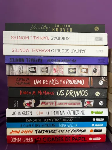 Lote de Livros Variados (28 Vol.) - Stephen King, Collen Hoover, Box Jogos Vorazes e Mais
