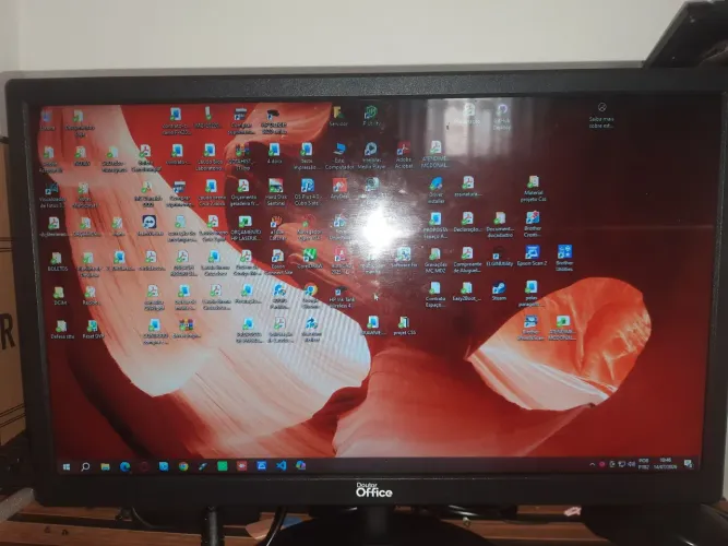 Vendo monitor de vídeo 20 polegadas