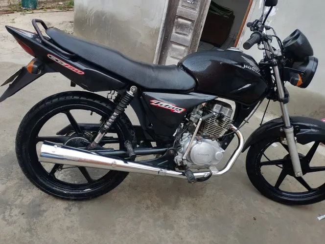 Vendo uma Titan 150 