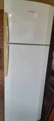 Vendo Geladeira Duplex 480 litros. Perfeito estado. Grande. Espaçosa. Aceito proposta.