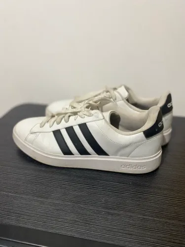 Tênis Unissex Adidas vendo Tênis
