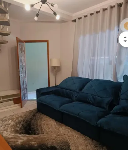 Vende se esse lindo sofa
