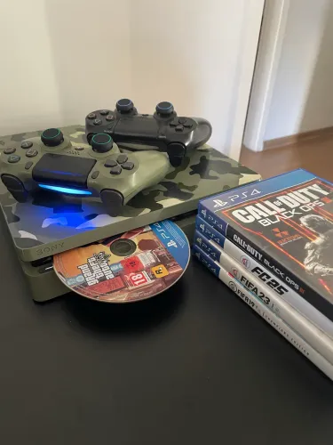PLAYSTATION 4 SLIM - 1TB - 2 CONTROLES