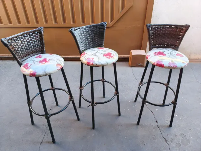 Banqueta Alta para Balcão