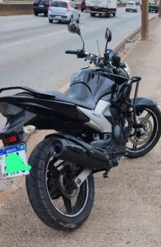 Yamaha fazer 250 preta
