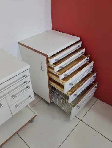 Gaveteiro odontológico 