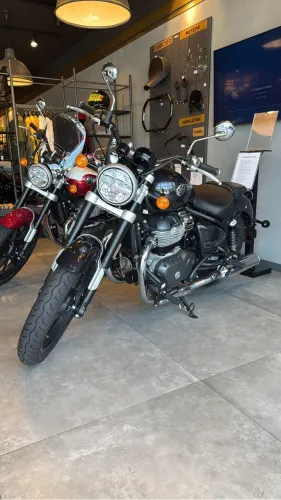Super Meteor 650 - Danielle