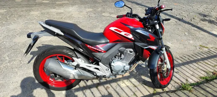 Moto Twister CB 250