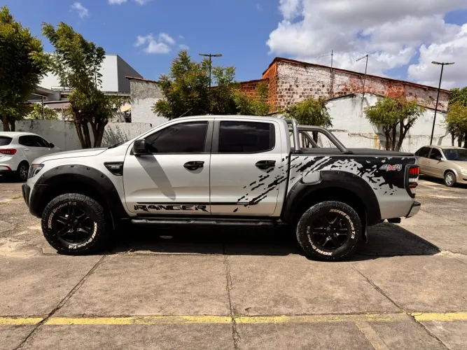 Ford Ranger XLT 3.2 20V 4X4 CD Diesel Aut. 2014