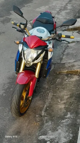 MOTO CB 1000 CAPITÃO AMERICA