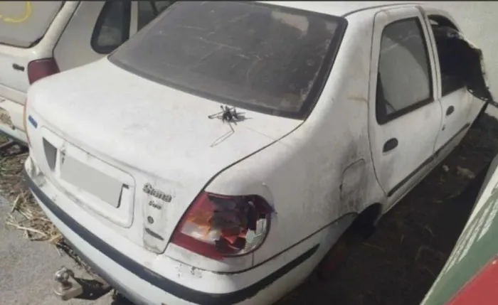 Siena Fire 1.0 flex ano 2005 sucata vendo peças 