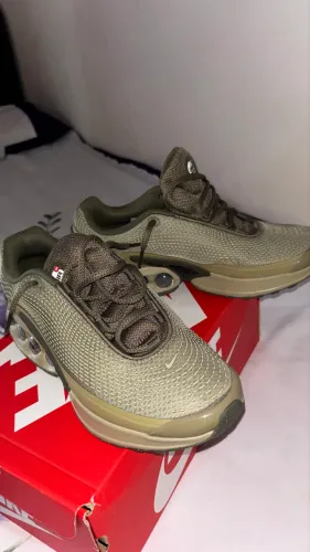 Tênis Nike Dn 