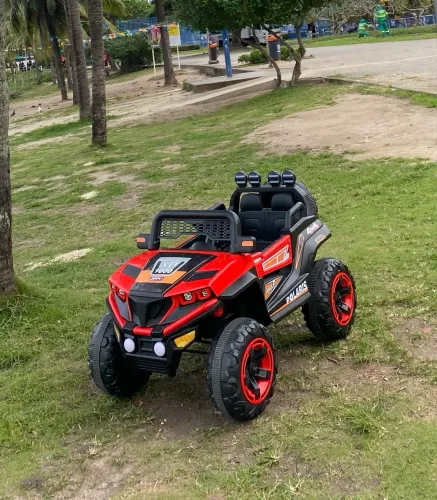 Jeep elétrico infantil