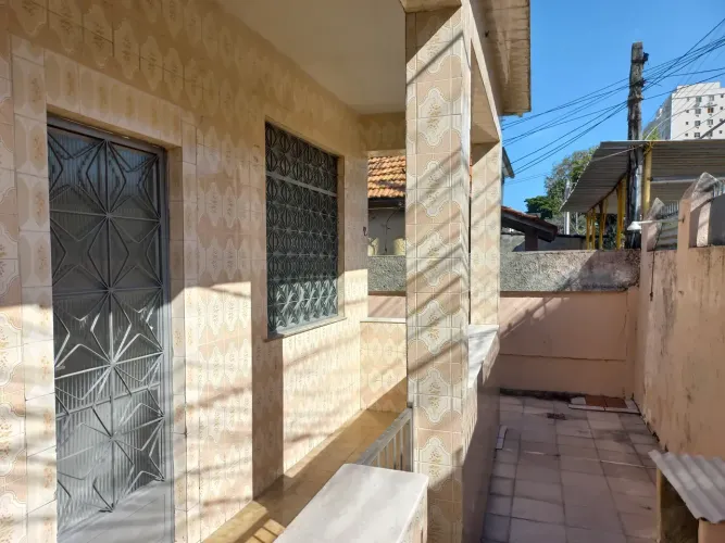 Excelente casa para alugar em Rocha Miranda